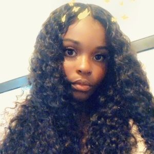 Meet your Posher, Jaela